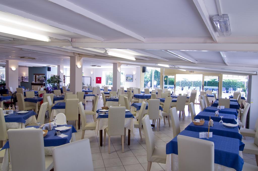 Hotel Delle Mimose Diano Marina Exterior photo