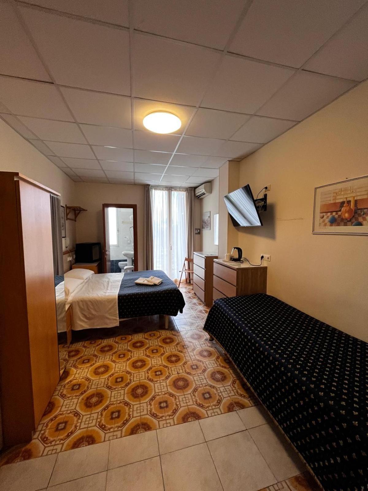 Hotel Delle Mimose Diano Marina Exterior photo